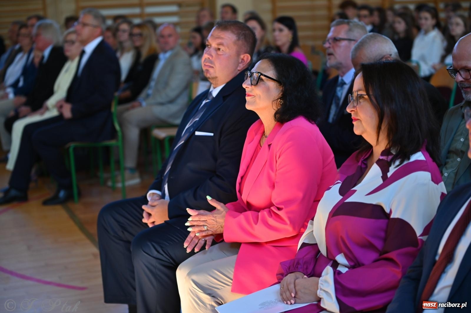 Zdjęcie w galerii na portalu naszraciborz.pl: Powiatowa inauguracja roku szkolnego w II LO – wyjątkowe święto edukacji wiadomości z regionu