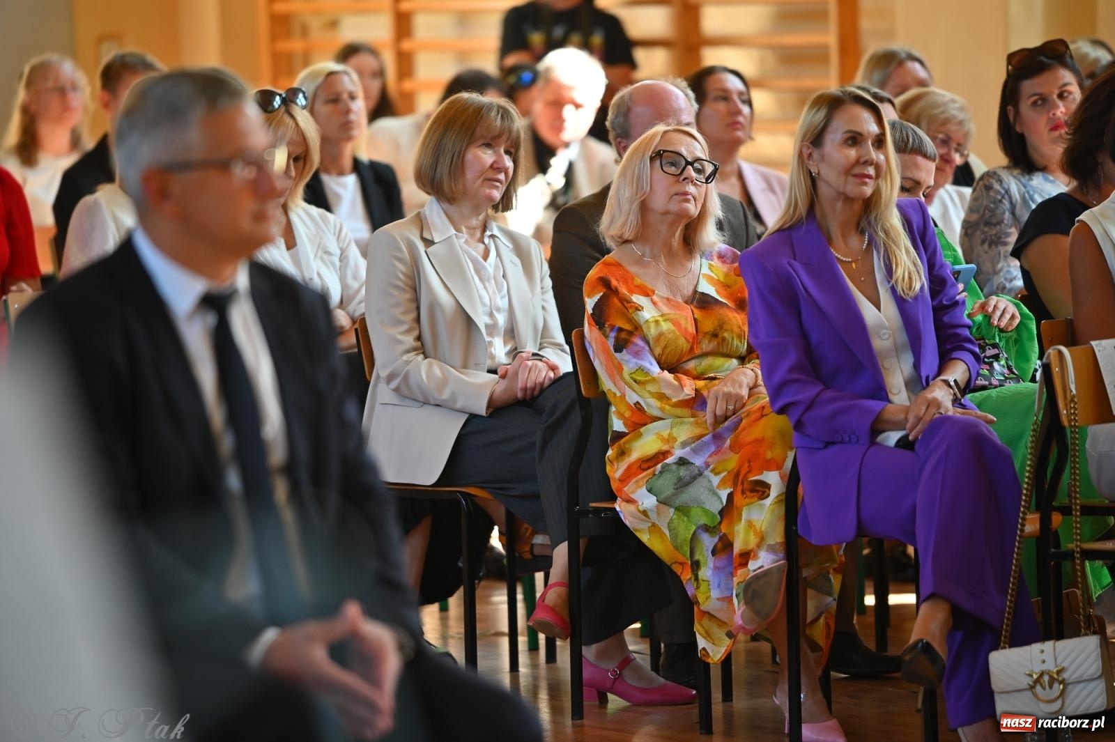 Zdjęcie w galerii na portalu naszraciborz.pl: Powiatowa inauguracja roku szkolnego w II LO – wyjątkowe święto edukacji wiadomości z regionu