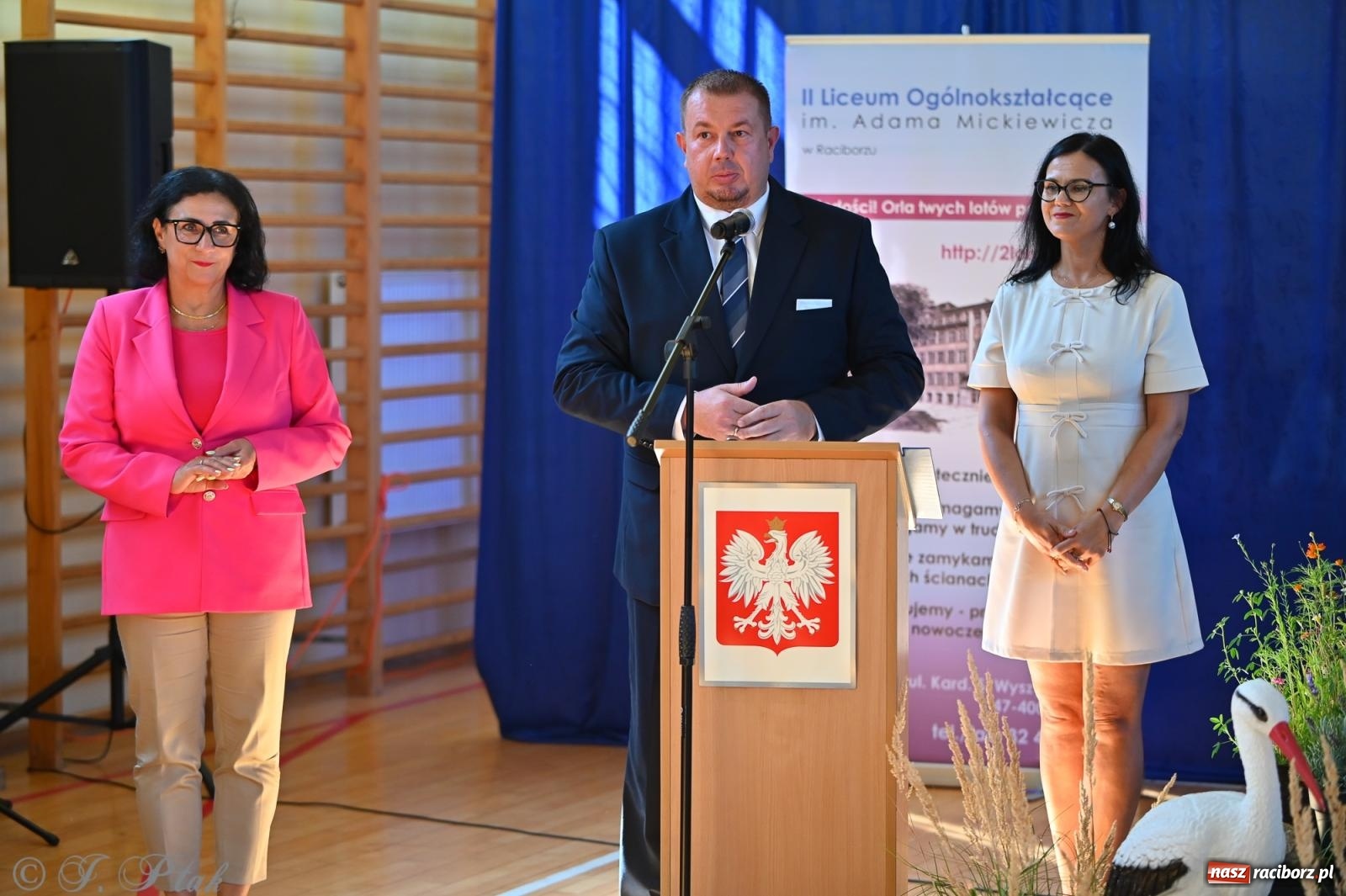 Zdjęcie w galerii na portalu naszraciborz.pl: Powiatowa inauguracja roku szkolnego w II LO – wyjątkowe święto edukacji wiadomości z regionu