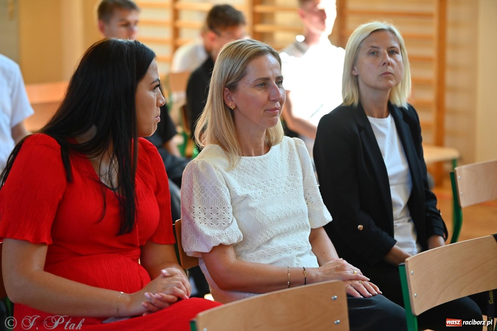 Zdjęcie w galerii na portalu naszraciborz.pl: Powiatowa inauguracja roku szkolnego w II LO – wyjątkowe święto edukacji wiadomości z regionu