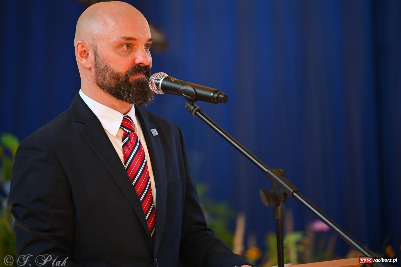 Zdjęcie w galerii na portalu naszraciborz.pl: Powiatowa inauguracja roku szkolnego w II LO – wyjątkowe święto edukacji wiadomości z regionu