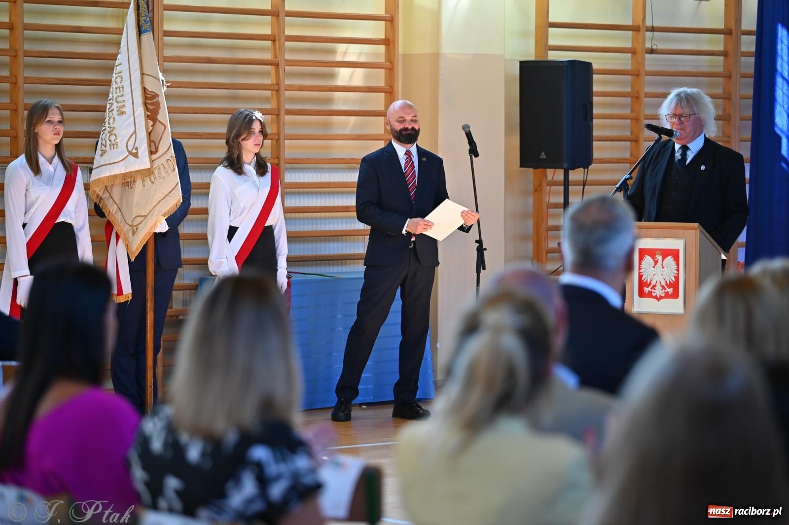 Zdjęcie w galerii na portalu naszraciborz.pl: Powiatowa inauguracja roku szkolnego w II LO – wyjątkowe święto edukacji wiadomości z regionu