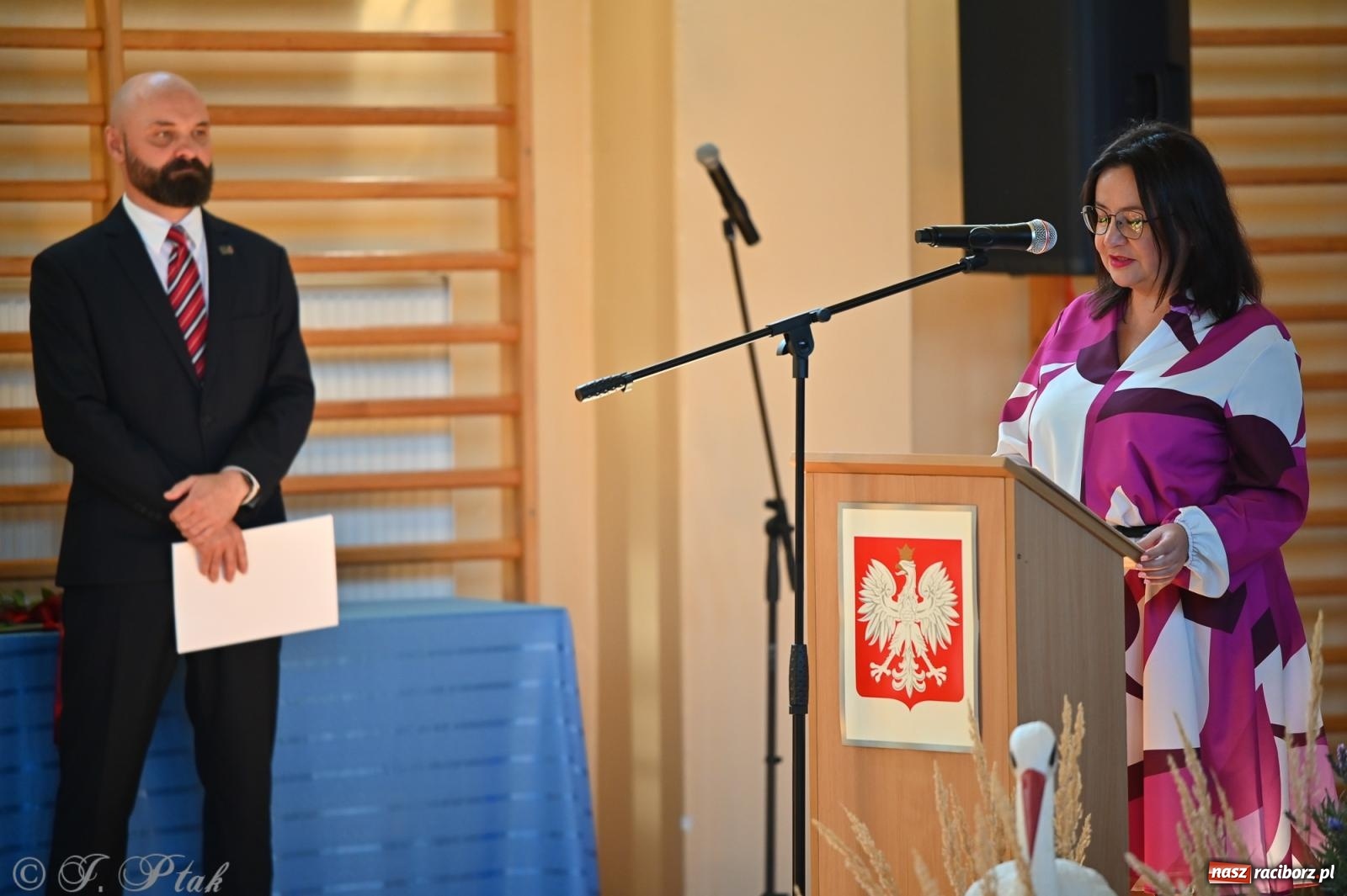 Zdjęcie w galerii na portalu naszraciborz.pl: Powiatowa inauguracja roku szkolnego w II LO – wyjątkowe święto edukacji wiadomości z regionu