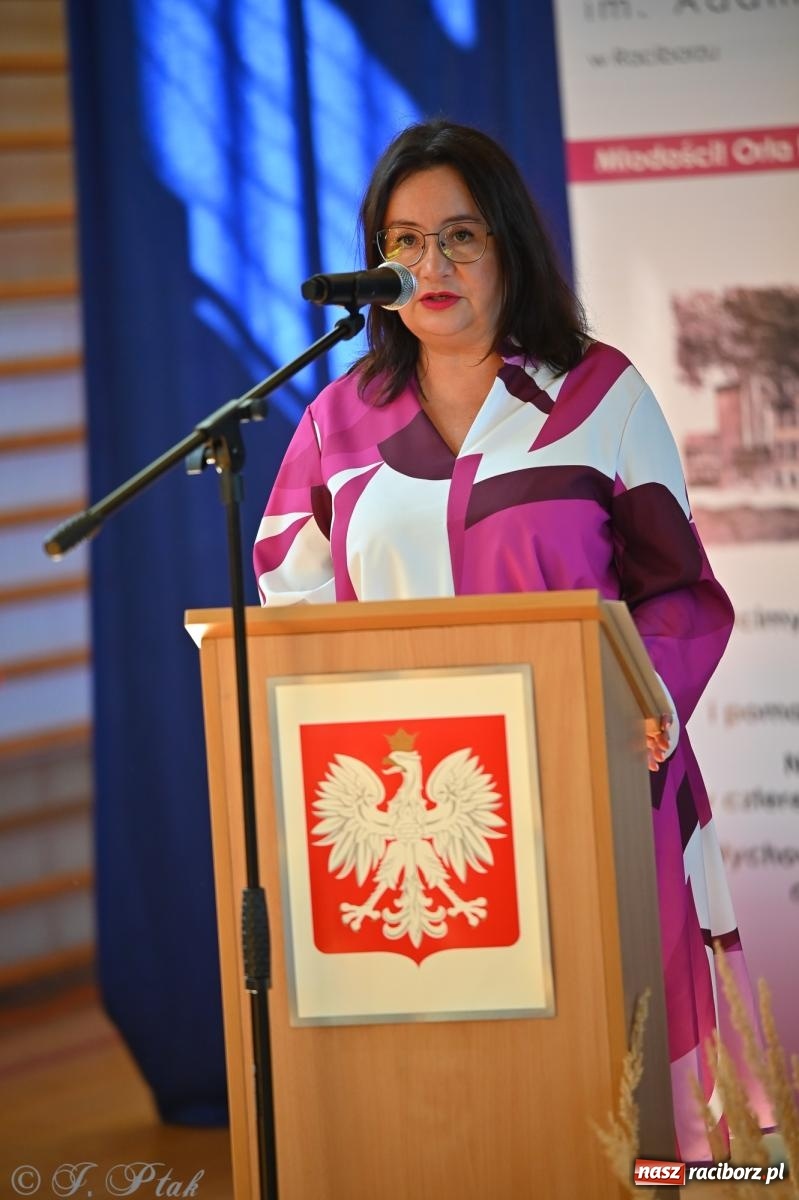 Zdjęcie w galerii na portalu naszraciborz.pl: Powiatowa inauguracja roku szkolnego w II LO – wyjątkowe święto edukacji wiadomości z regionu