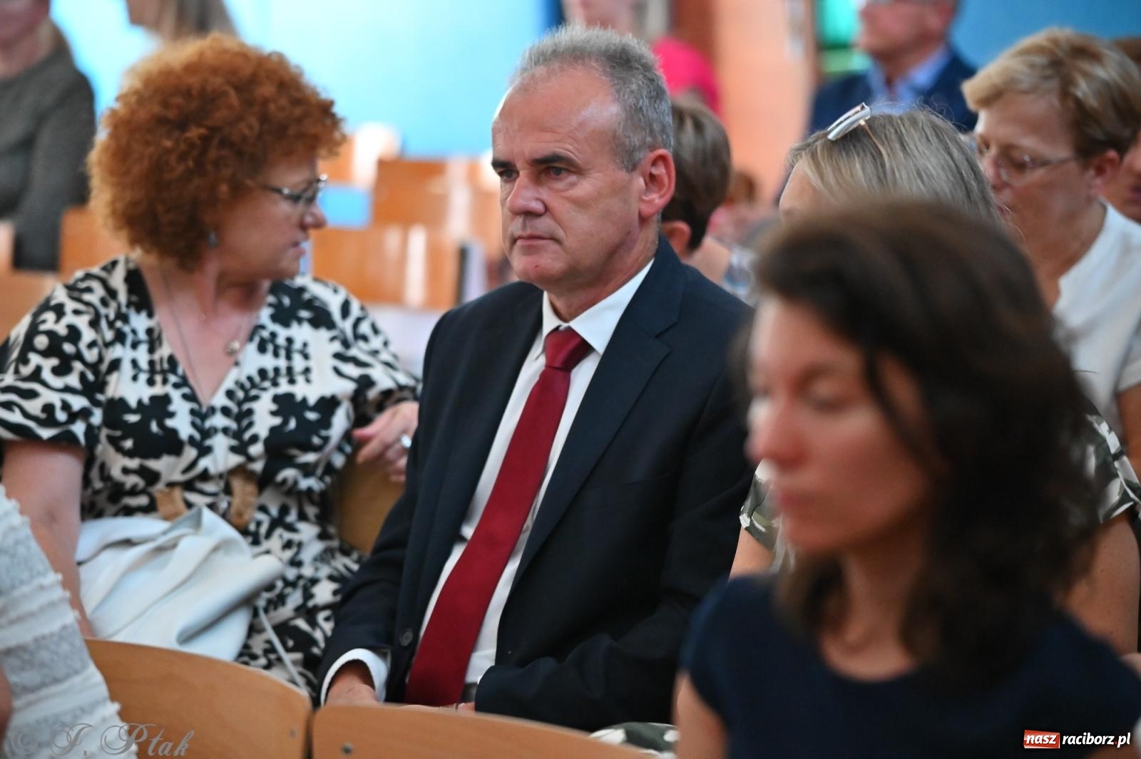 Zdjęcie w galerii na portalu naszraciborz.pl: Miejska inauguracja roku szkolnego w SP 13 – awanse i gratulacje dla nauczycieli wiadomości z regionu