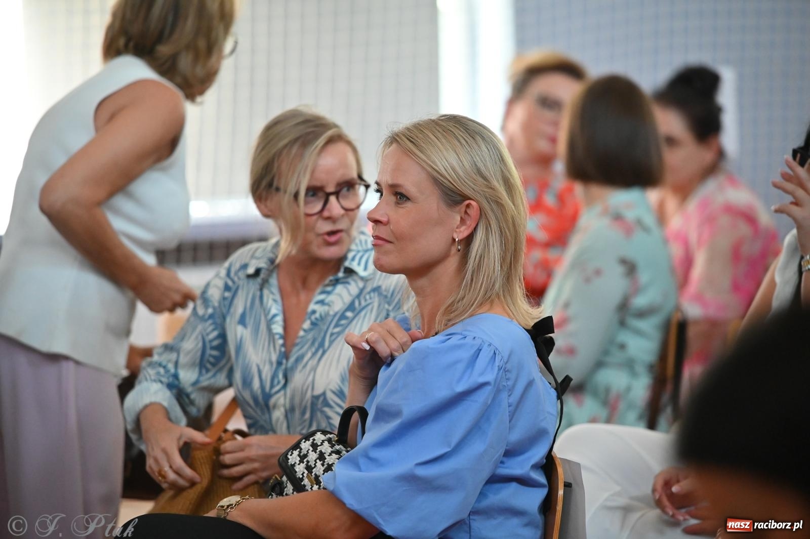 Zdjęcie w galerii na portalu naszraciborz.pl: Miejska inauguracja roku szkolnego w SP 13 – awanse i gratulacje dla nauczycieli wiadomości z regionu