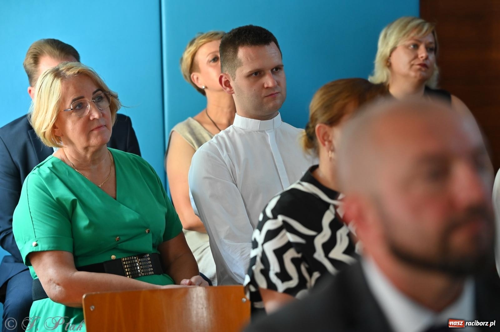 Zdjęcie w galerii na portalu naszraciborz.pl: Miejska inauguracja roku szkolnego w SP 13 – awanse i gratulacje dla nauczycieli wiadomości z regionu