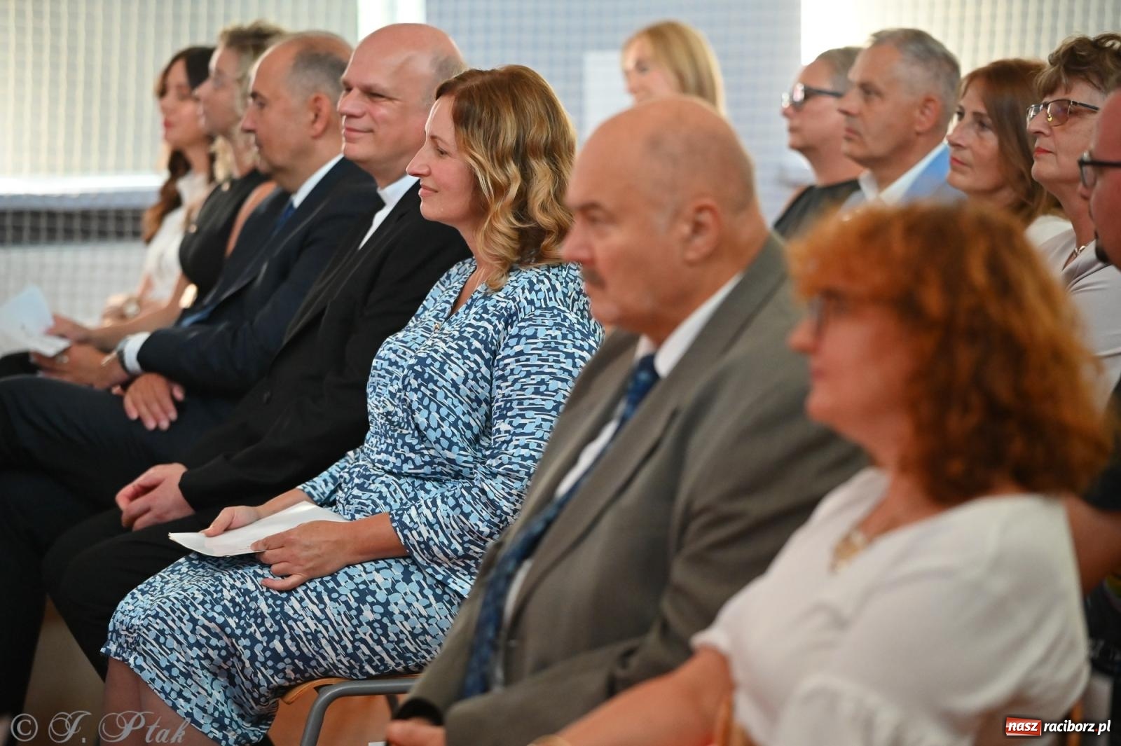 Zdjęcie w galerii na portalu naszraciborz.pl: Miejska inauguracja roku szkolnego w SP 13 – awanse i gratulacje dla nauczycieli wiadomości z regionu