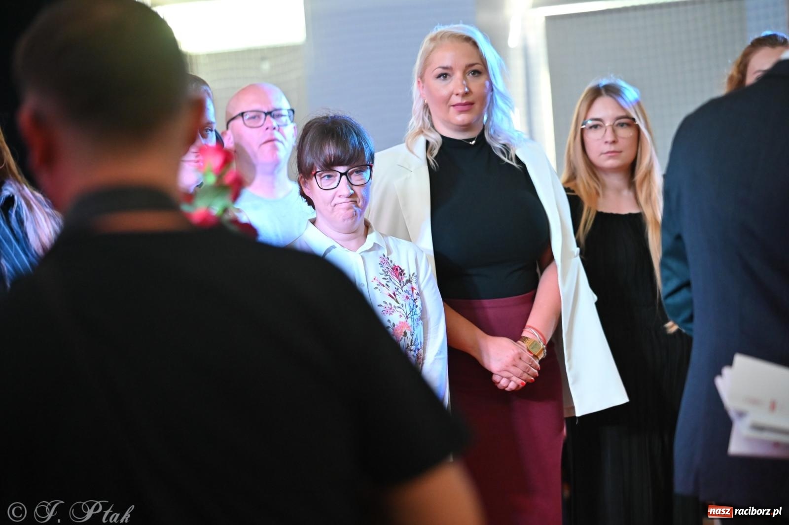 Zdjęcie w galerii na portalu naszraciborz.pl: Miejska inauguracja roku szkolnego w SP 13 – awanse i gratulacje dla nauczycieli wiadomości z regionu