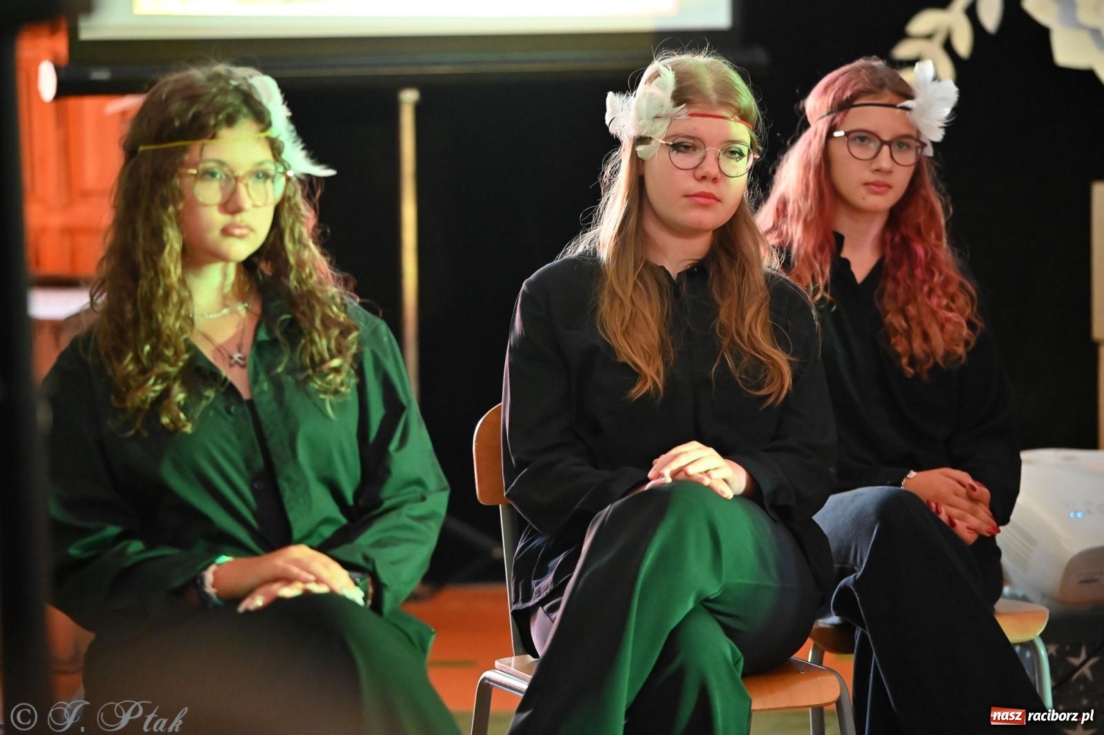 Zdjęcie w galerii na portalu naszraciborz.pl: Miejska inauguracja roku szkolnego w SP 13 – awanse i gratulacje dla nauczycieli wiadomości z regionu