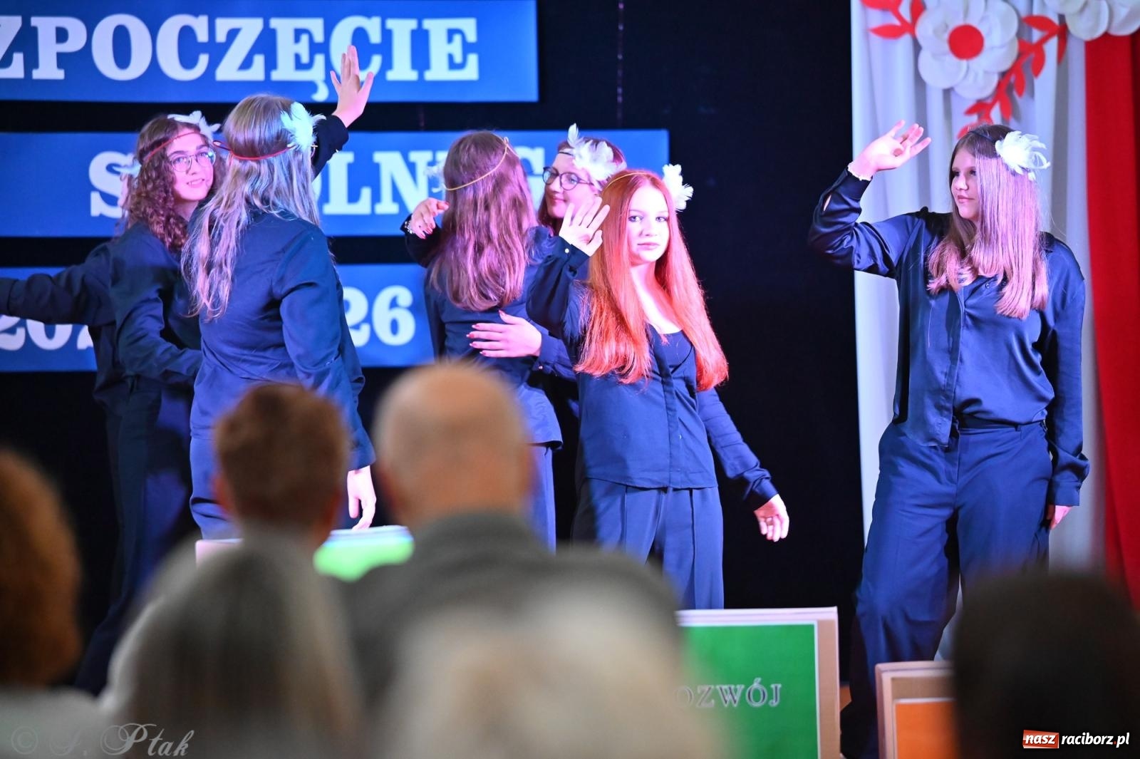 Zdjęcie w galerii na portalu naszraciborz.pl: Miejska inauguracja roku szkolnego w SP 13 – awanse i gratulacje dla nauczycieli wiadomości z regionu