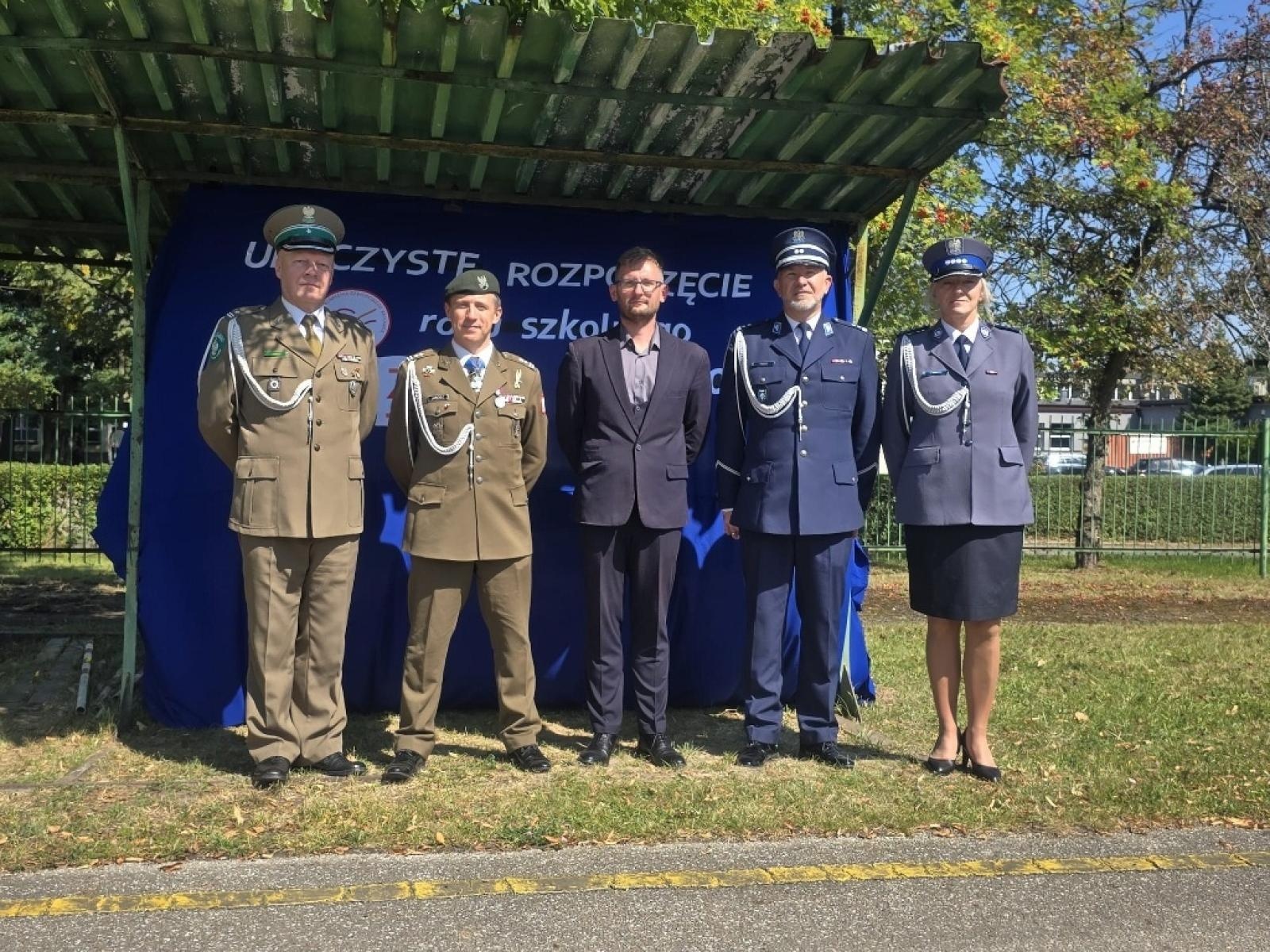Zdjęcie w galerii na portalu naszraciborz.pl: Straż Graniczna z Raciborza otwiera drzwi do munduru już w szkołach: profil mundurowy wkracza do ponadpodstawówek wiadomości z regionu