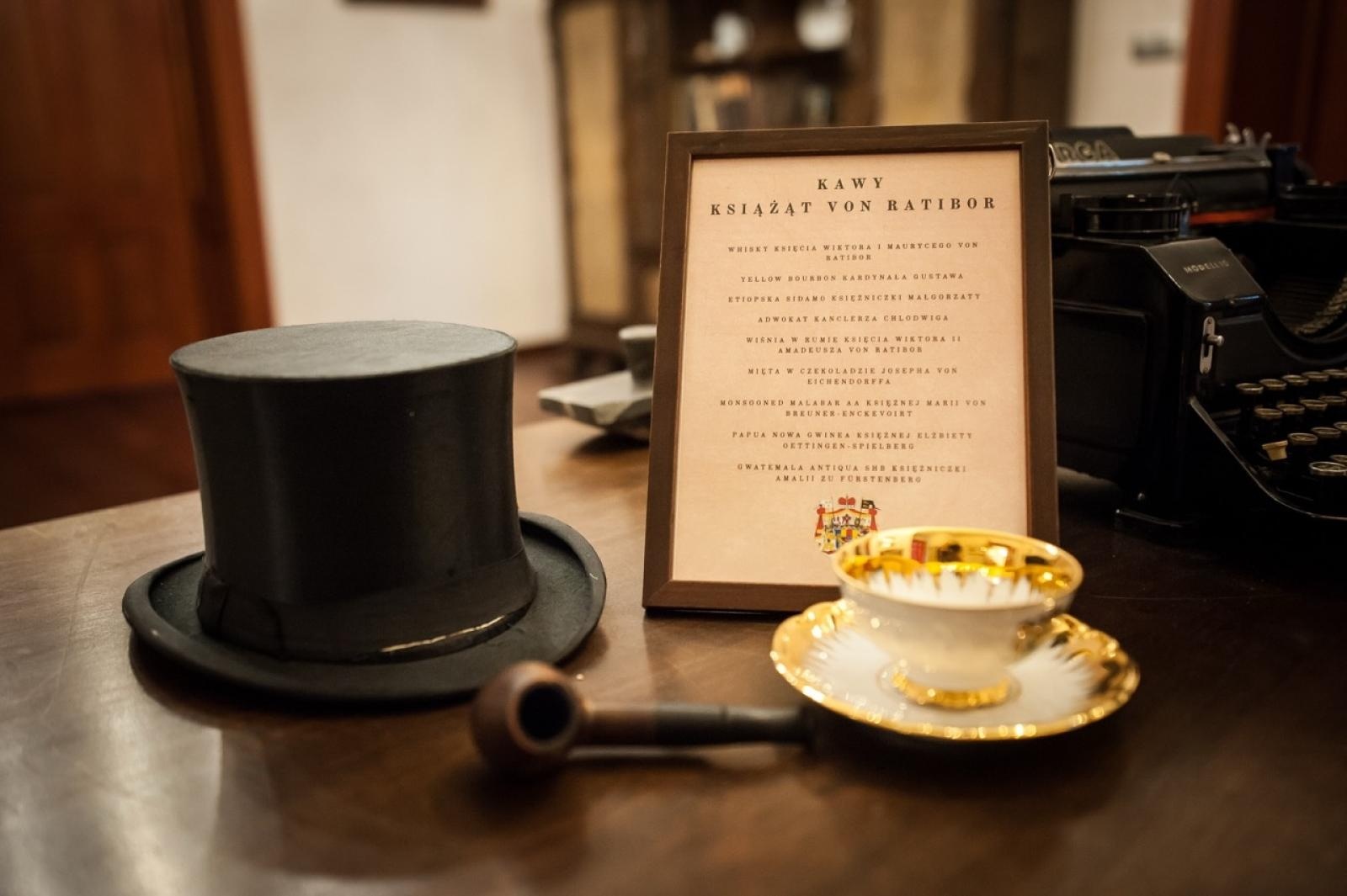 Zdjęcie w galerii na portalu naszraciborz.pl: Nocne zwiedzanie Krowiarek i Zamku Piastowskiego w Raciborzu z koncertem i aromatem kaw [FOTO i WIDEO] wiadomości z regionu