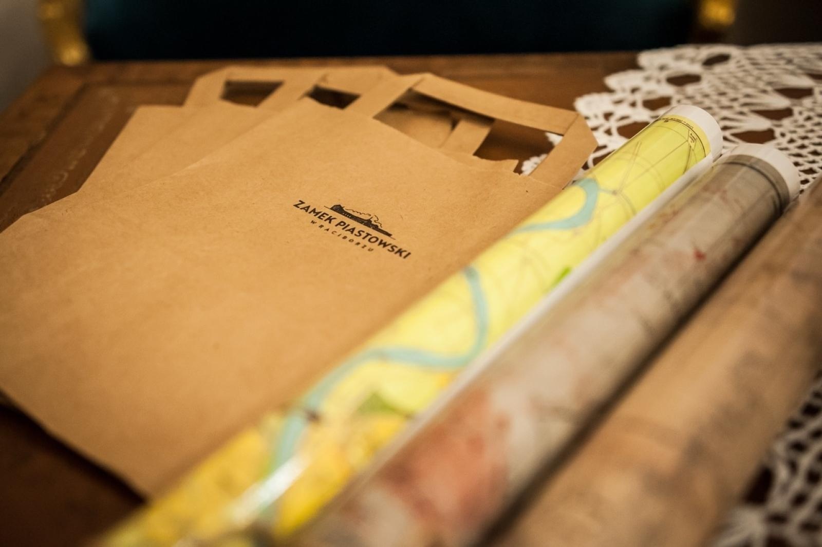 Zdjęcie w galerii na portalu naszraciborz.pl: Nocne zwiedzanie Krowiarek i Zamku Piastowskiego w Raciborzu z koncertem i aromatem kaw [FOTO i WIDEO] wiadomości z regionu