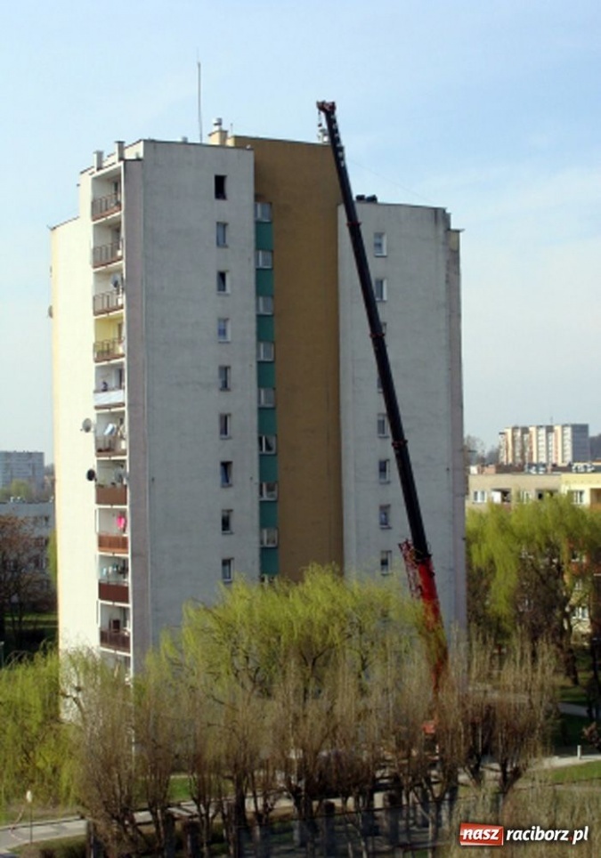 Zdjęcie w galerii na portalu naszraciborz.pl: Nowoczesna ogrzeje bloki słońcem wiadomości z regionu