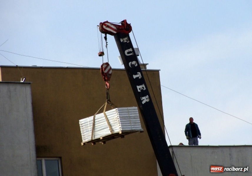 Zdjęcie w galerii na portalu naszraciborz.pl: Nowoczesna ogrzeje bloki słońcem wiadomości z regionu