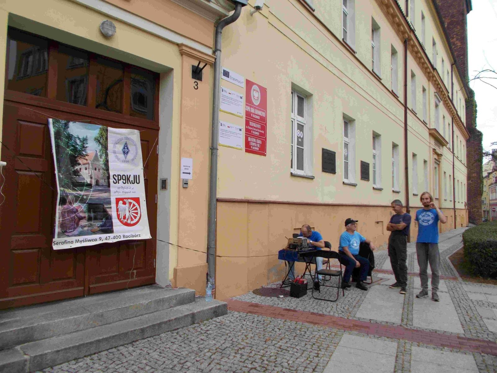 Zdjęcie w galerii na portalu naszraciborz.pl: Radiowa wyprawa z okazji urodzin Georga von Arco w Raciborzu wiadomości z regionu