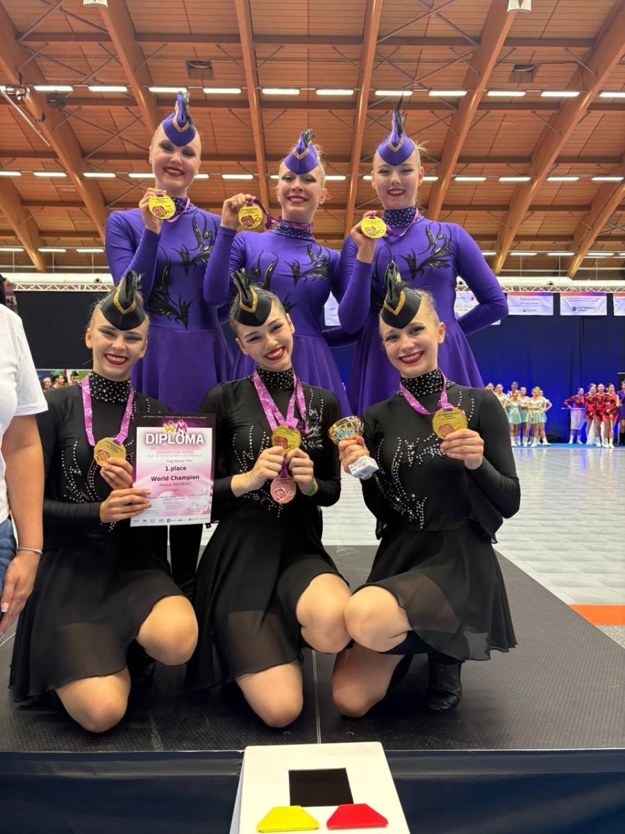 Zdjęcie w galerii na portalu naszraciborz.pl: Mażoretki ZARA na podium Mistrzostw Świata [FOTO] wiadomości z regionu