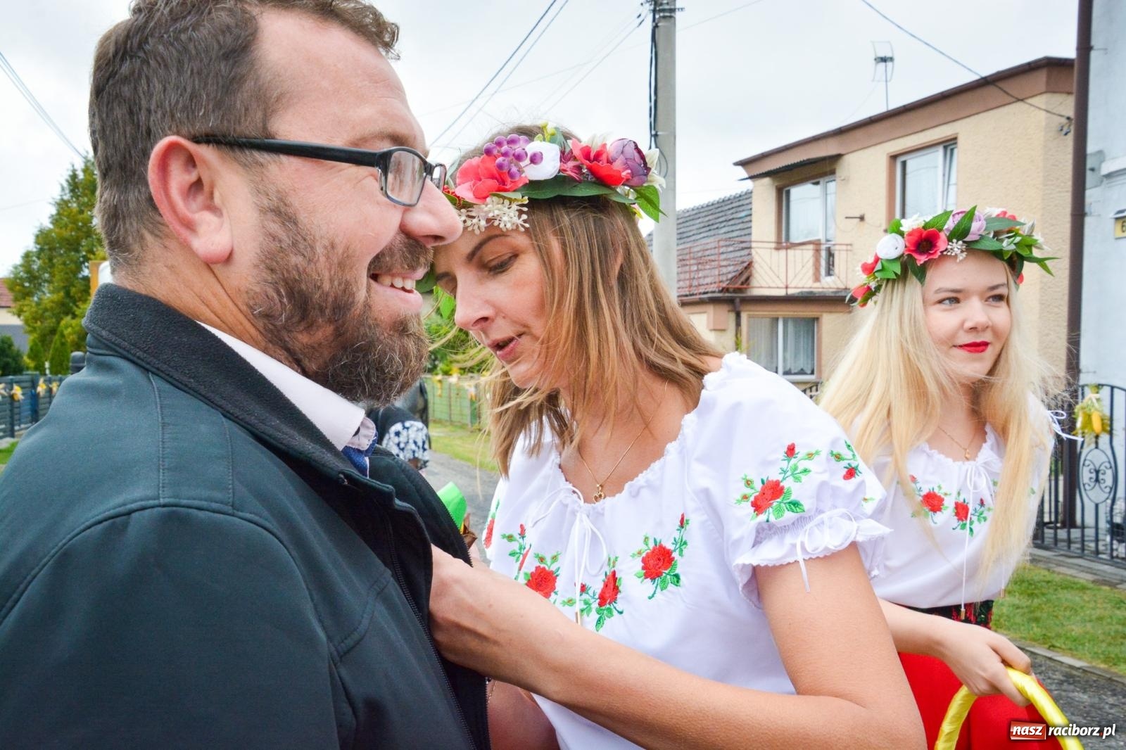 Zdjęcie w galerii na portalu naszraciborz.pl: Siedliska świętują dożynki gminno-powiatowe. Korowód, koncerty i Bitwa smaków [FOTO i WIDEO] wiadomości z regionu