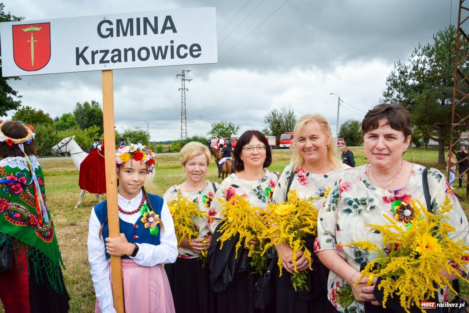 Zdjęcie w galerii na portalu naszraciborz.pl: Siedliska świętują dożynki gminno-powiatowe. Korowód, koncerty i Bitwa smaków [FOTO i WIDEO] wiadomości z regionu
