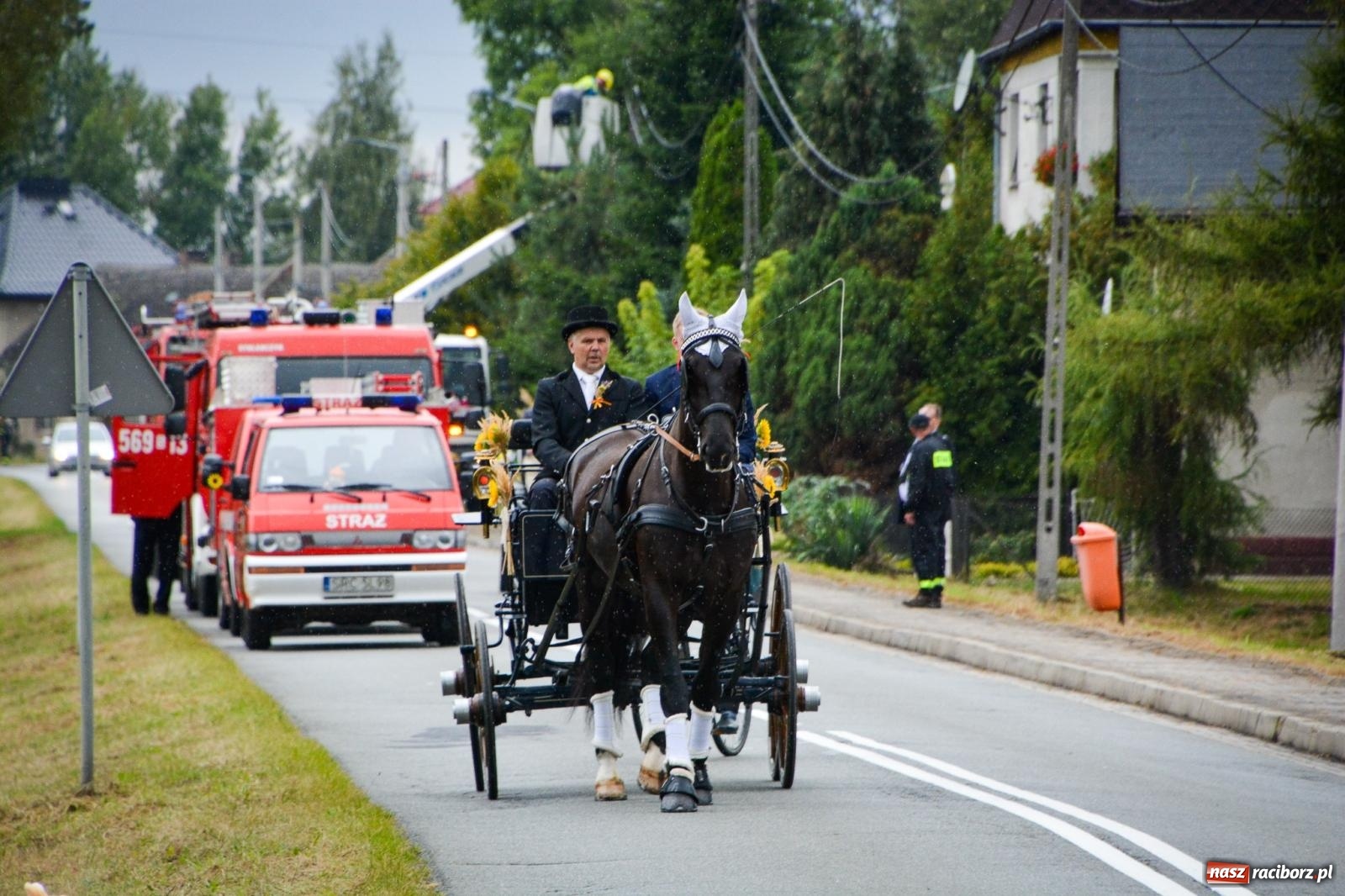 Zdjęcie w galerii na portalu naszraciborz.pl: Siedliska świętują dożynki gminno-powiatowe. Korowód, koncerty i Bitwa smaków [FOTO i WIDEO] wiadomości z regionu