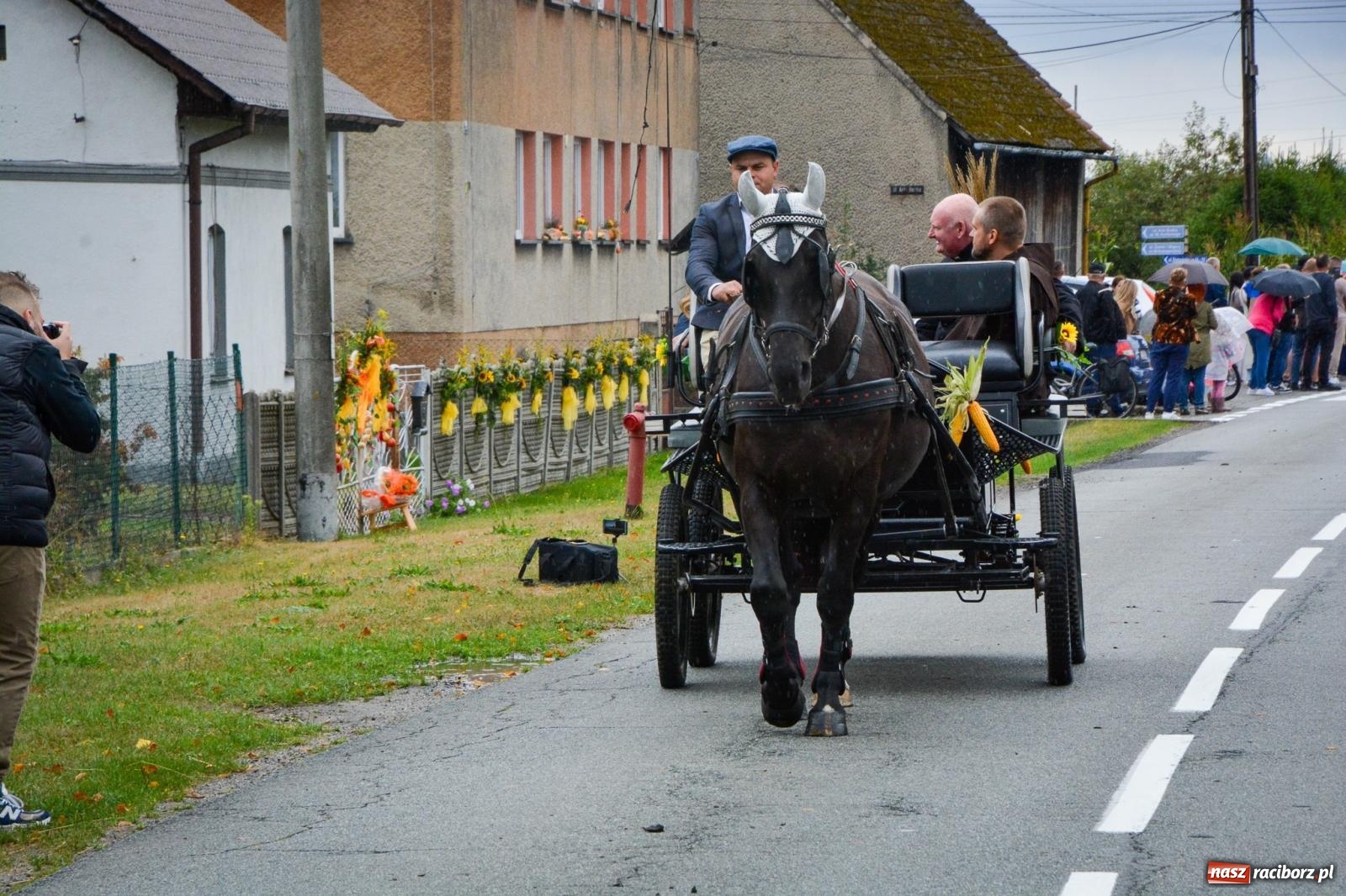 Zdjęcie w galerii na portalu naszraciborz.pl: Siedliska świętują dożynki gminno-powiatowe. Korowód, koncerty i Bitwa smaków [FOTO i WIDEO] wiadomości z regionu