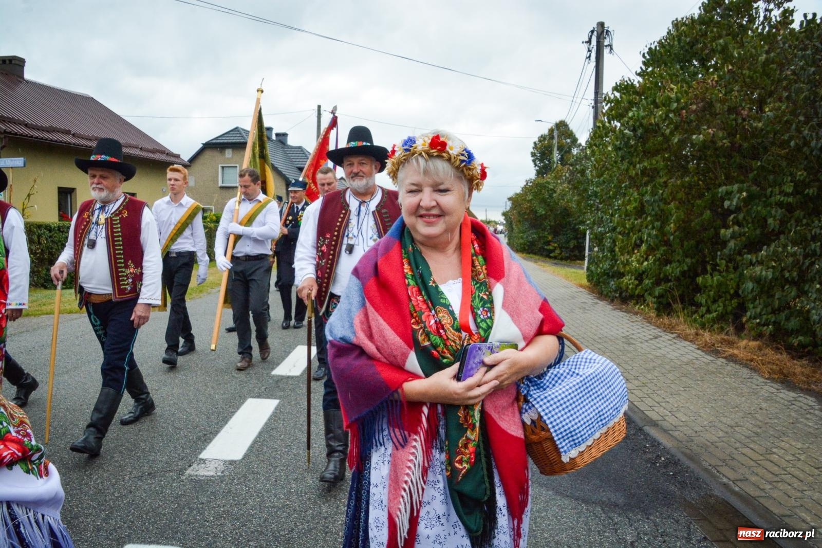 Zdjęcie w galerii na portalu naszraciborz.pl: Siedliska świętują dożynki gminno-powiatowe. Korowód, koncerty i Bitwa smaków [FOTO i WIDEO] wiadomości z regionu