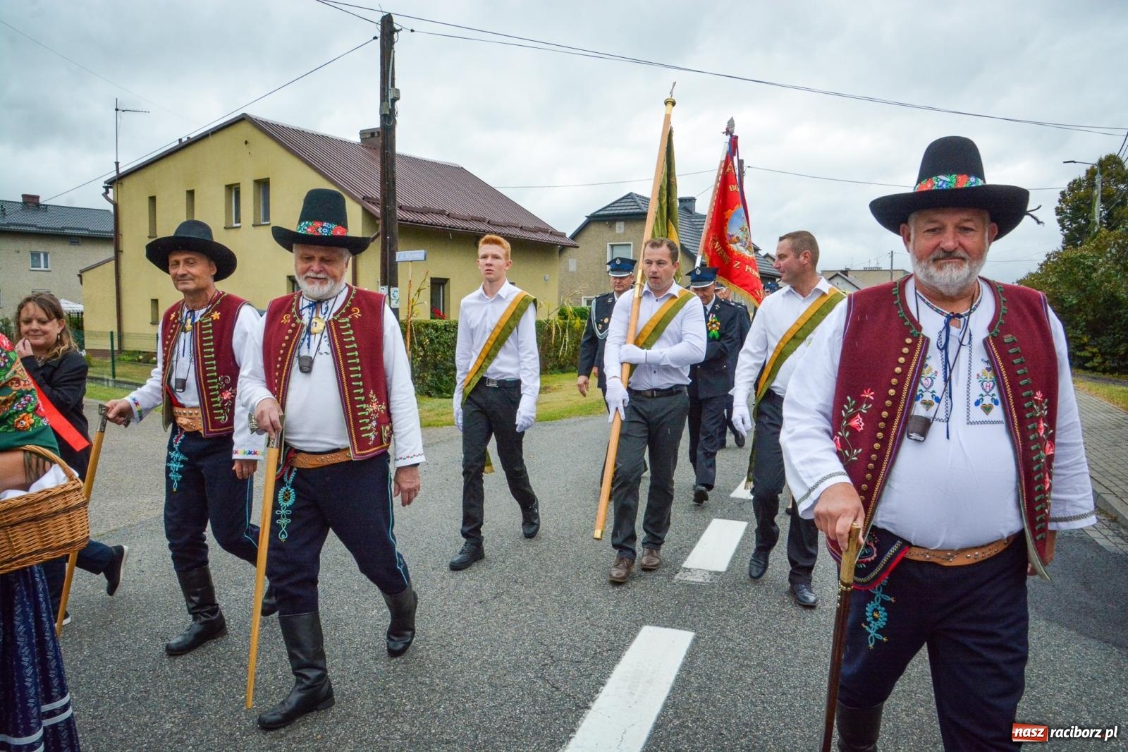 Zdjęcie w galerii na portalu naszraciborz.pl: Siedliska świętują dożynki gminno-powiatowe. Korowód, koncerty i Bitwa smaków [FOTO i WIDEO] wiadomości z regionu