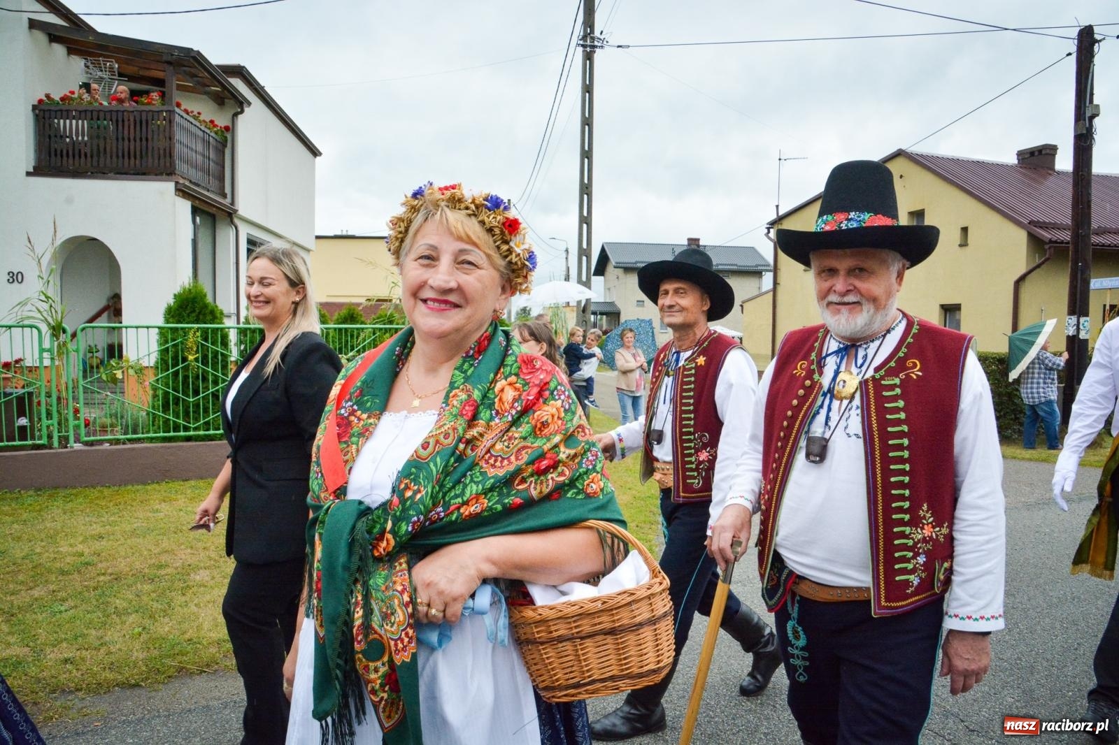 Zdjęcie w galerii na portalu naszraciborz.pl: Siedliska świętują dożynki gminno-powiatowe. Korowód, koncerty i Bitwa smaków [FOTO i WIDEO] wiadomości z regionu