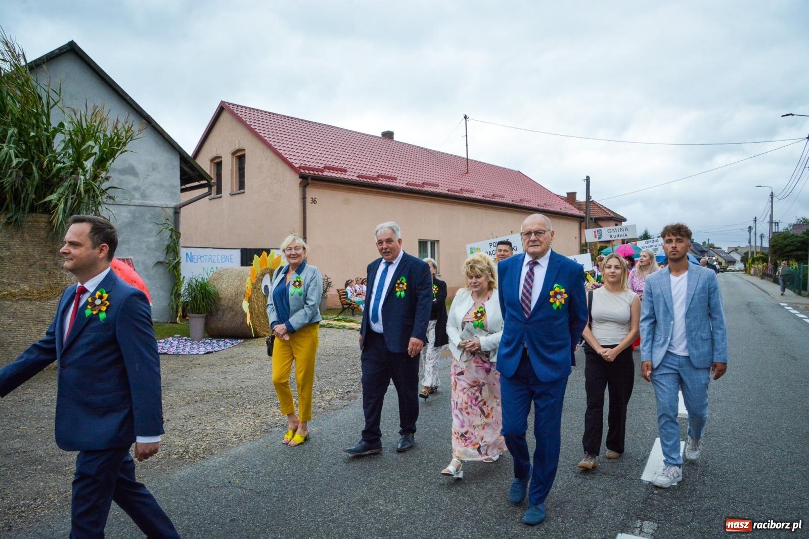 Zdjęcie w galerii na portalu naszraciborz.pl: Siedliska świętują dożynki gminno-powiatowe. Korowód, koncerty i Bitwa smaków [FOTO i WIDEO] wiadomości z regionu