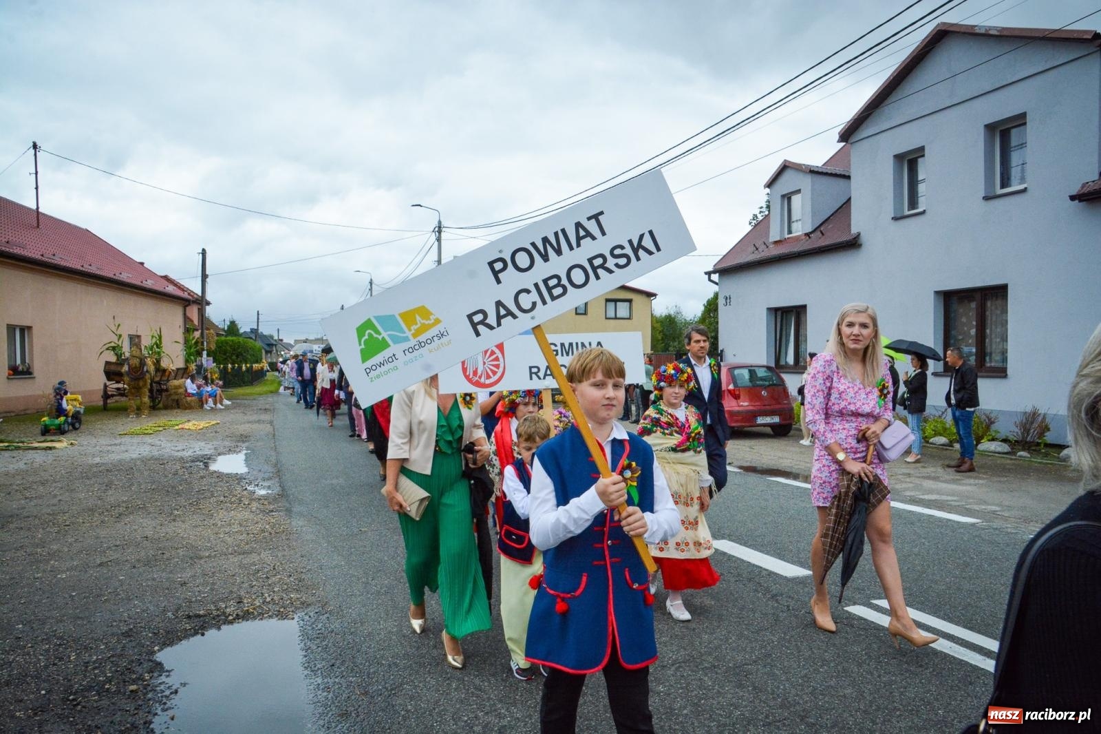 Zdjęcie w galerii na portalu naszraciborz.pl: Siedliska świętują dożynki gminno-powiatowe. Korowód, koncerty i Bitwa smaków [FOTO i WIDEO] wiadomości z regionu