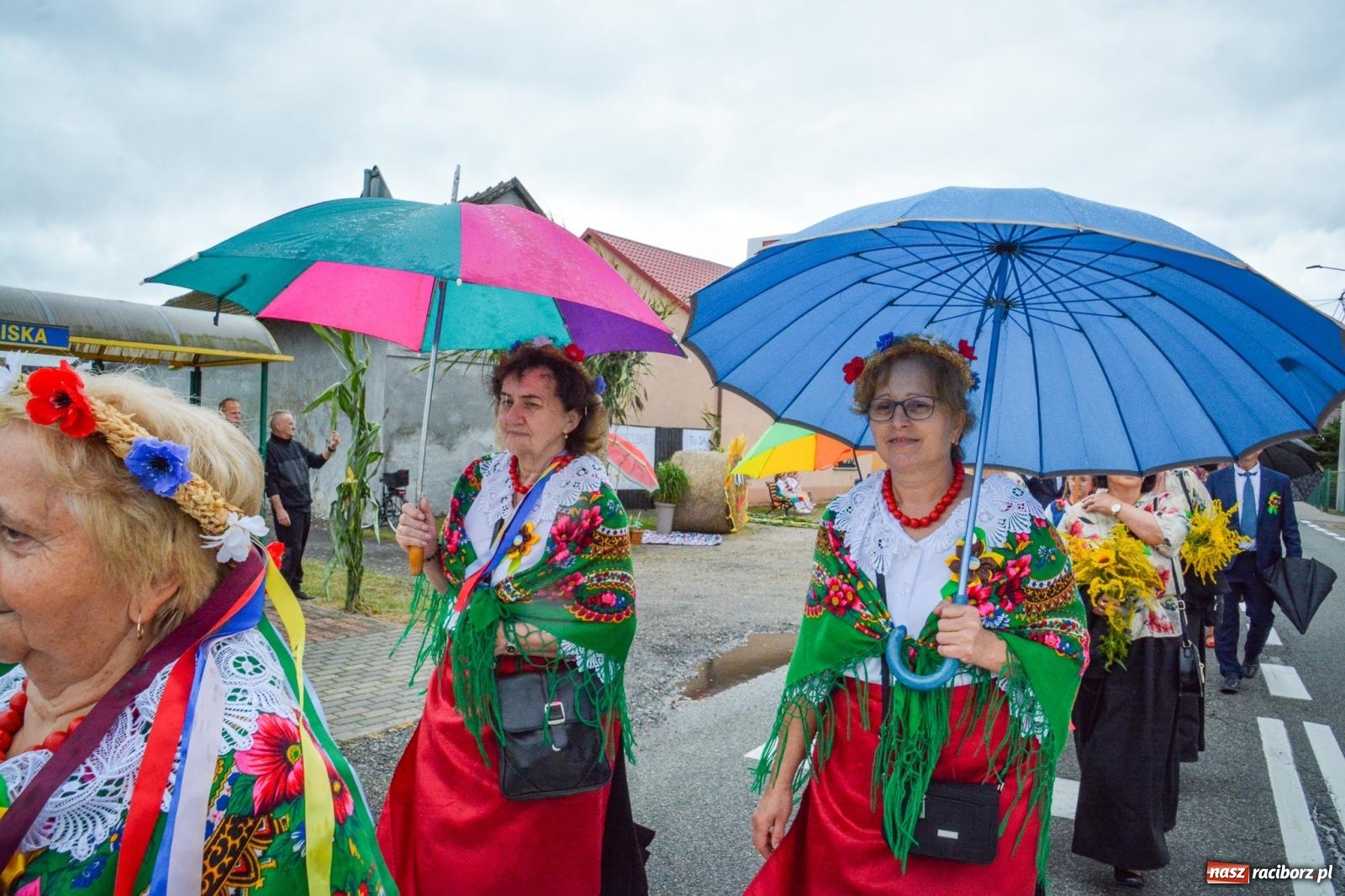 Zdjęcie w galerii na portalu naszraciborz.pl: Siedliska świętują dożynki gminno-powiatowe. Korowód, koncerty i Bitwa smaków [FOTO i WIDEO] wiadomości z regionu