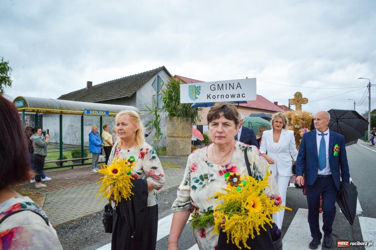Zdjęcie w galerii na portalu naszraciborz.pl: Siedliska świętują dożynki gminno-powiatowe. Korowód, koncerty i Bitwa smaków [FOTO i WIDEO] wiadomości z regionu