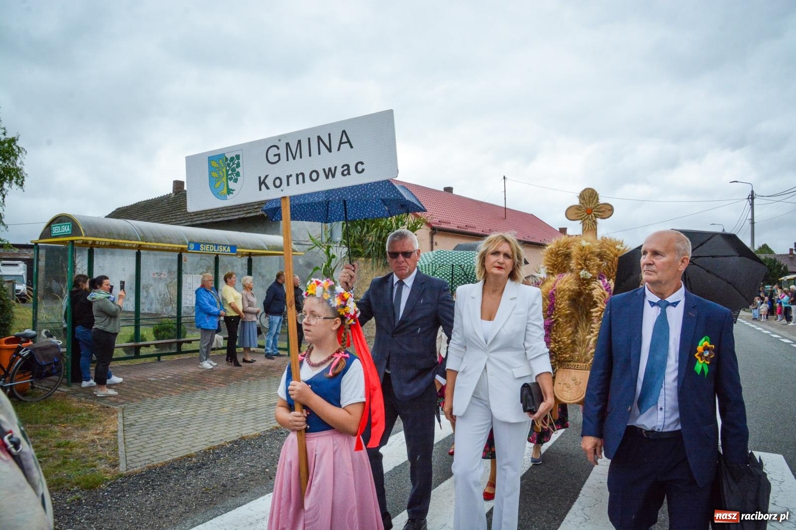 Zdjęcie w galerii na portalu naszraciborz.pl: Siedliska świętują dożynki gminno-powiatowe. Korowód, koncerty i Bitwa smaków [FOTO i WIDEO] wiadomości z regionu