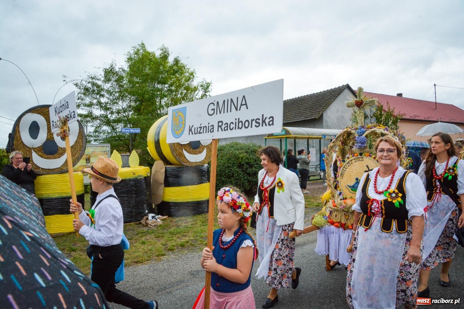 Zdjęcie w galerii na portalu naszraciborz.pl: Siedliska świętują dożynki gminno-powiatowe. Korowód, koncerty i Bitwa smaków [FOTO i WIDEO] wiadomości z regionu