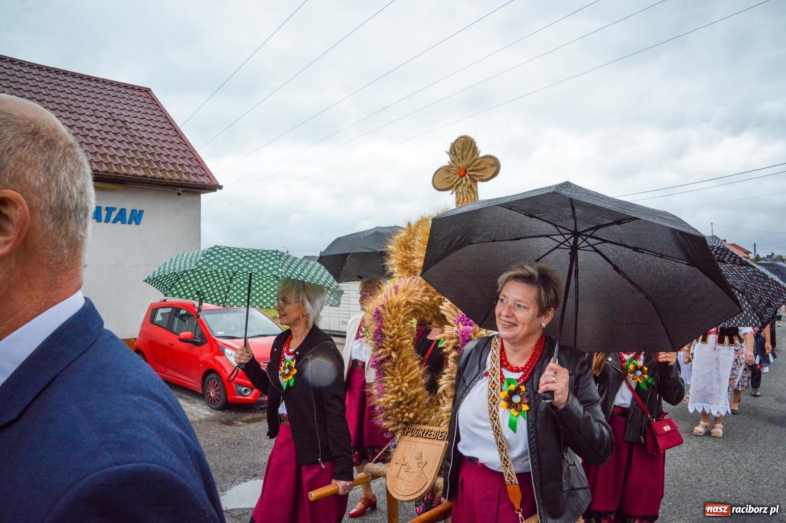 Zdjęcie w galerii na portalu naszraciborz.pl: Siedliska świętują dożynki gminno-powiatowe. Korowód, koncerty i Bitwa smaków [FOTO i WIDEO] wiadomości z regionu