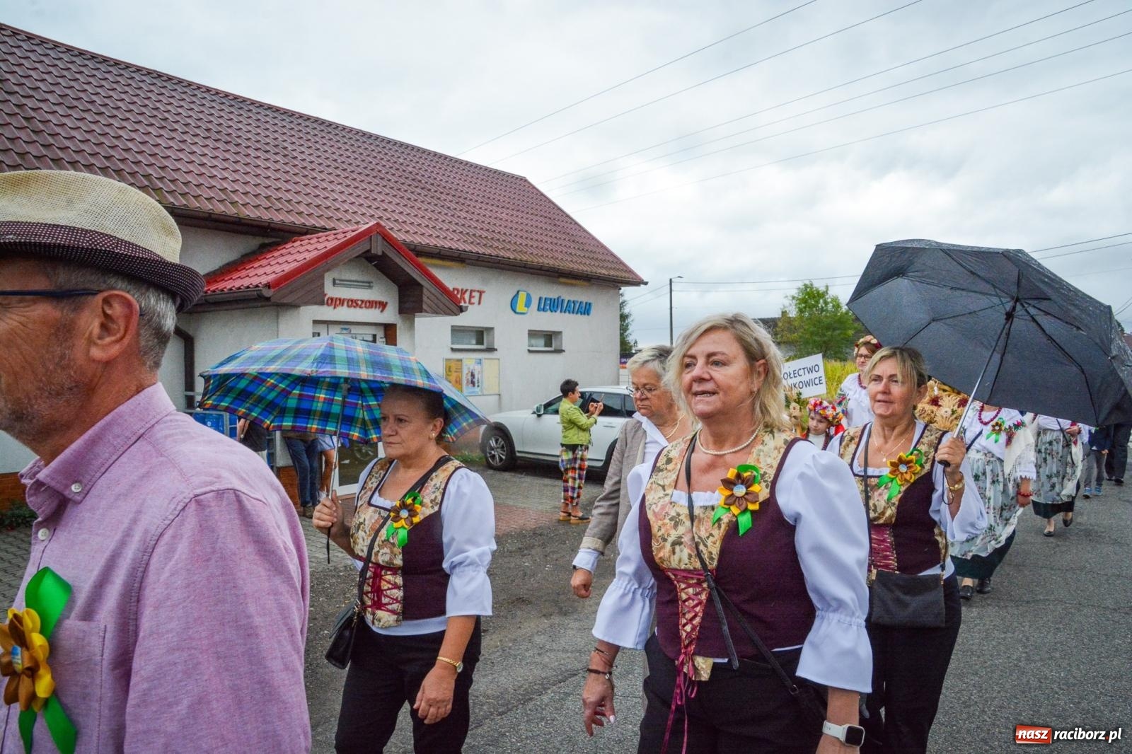 Zdjęcie w galerii na portalu naszraciborz.pl: Siedliska świętują dożynki gminno-powiatowe. Korowód, koncerty i Bitwa smaków [FOTO i WIDEO] wiadomości z regionu