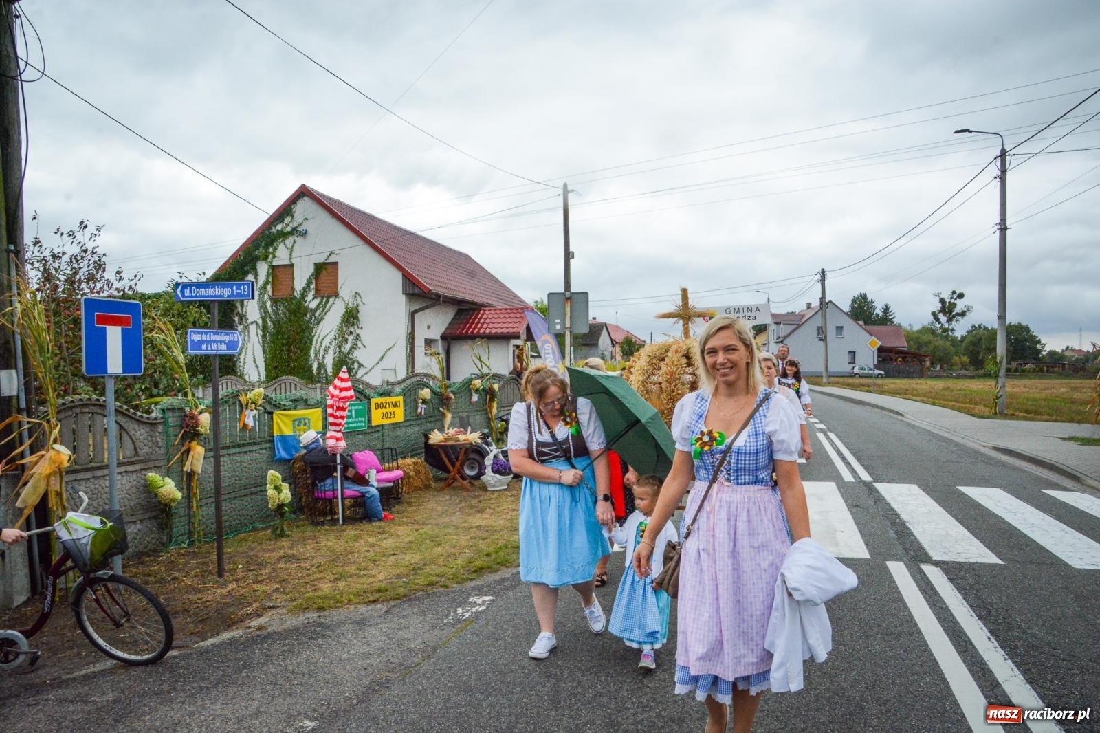 Zdjęcie w galerii na portalu naszraciborz.pl: Siedliska świętują dożynki gminno-powiatowe. Korowód, koncerty i Bitwa smaków [FOTO i WIDEO] wiadomości z regionu