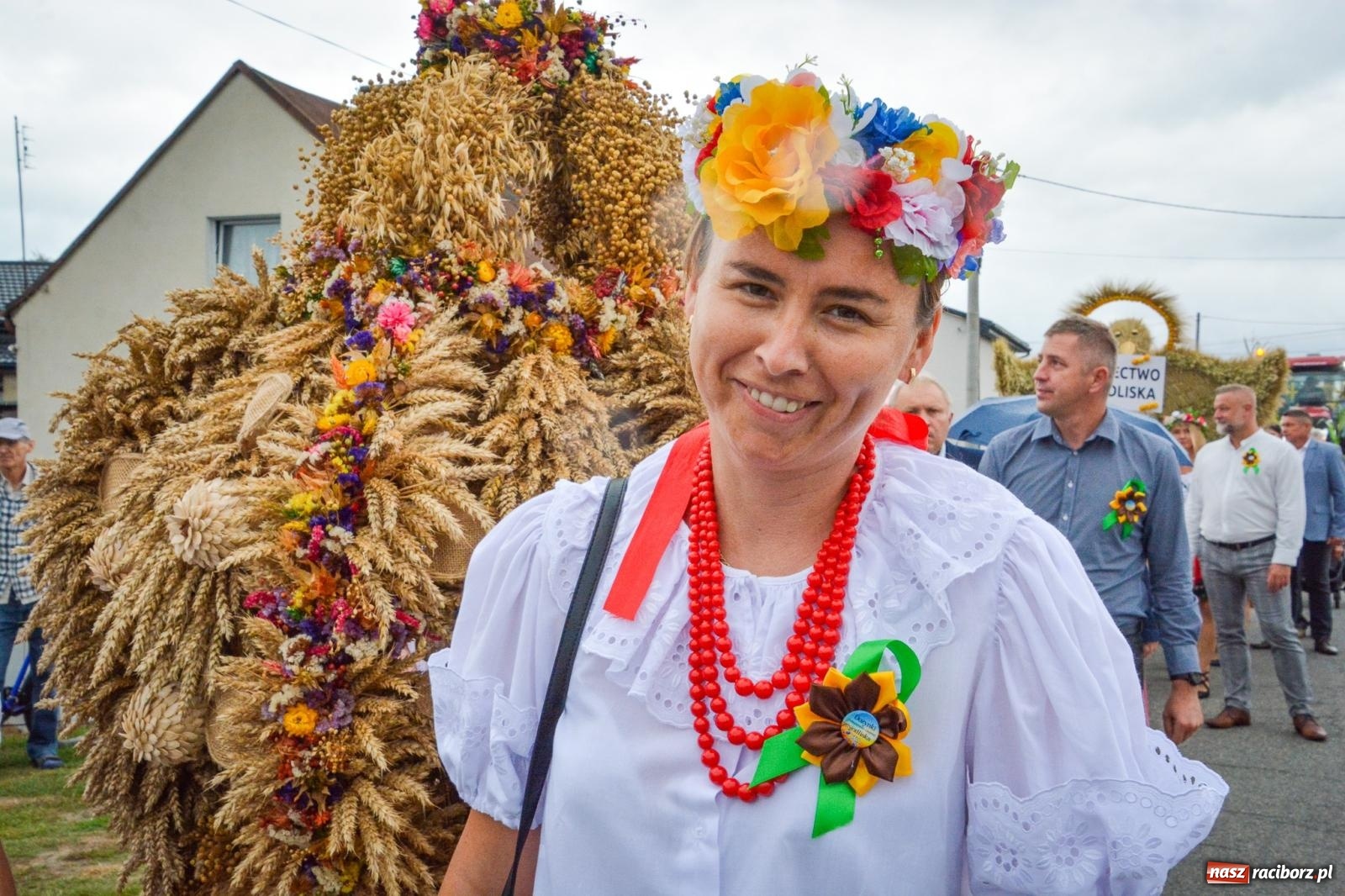 Zdjęcie w galerii na portalu naszraciborz.pl: Siedliska świętują dożynki gminno-powiatowe. Korowód, koncerty i Bitwa smaków [FOTO i WIDEO] wiadomości z regionu