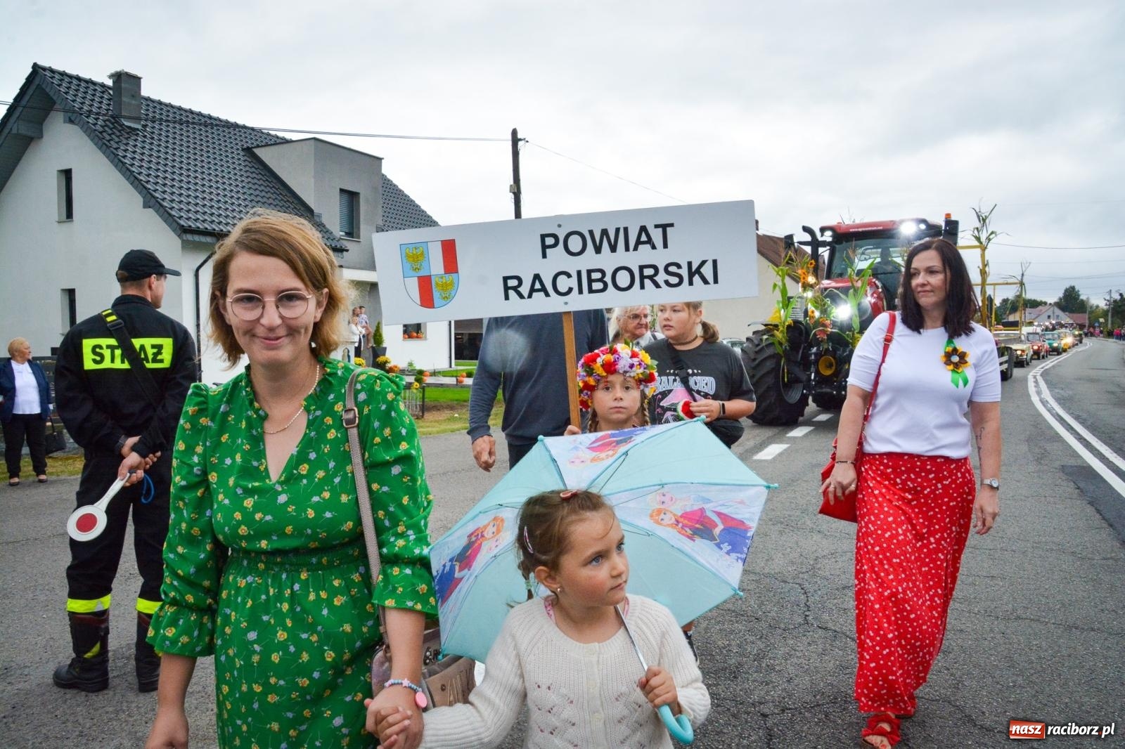 Zdjęcie w galerii na portalu naszraciborz.pl: Siedliska świętują dożynki gminno-powiatowe. Korowód, koncerty i Bitwa smaków [FOTO i WIDEO] wiadomości z regionu