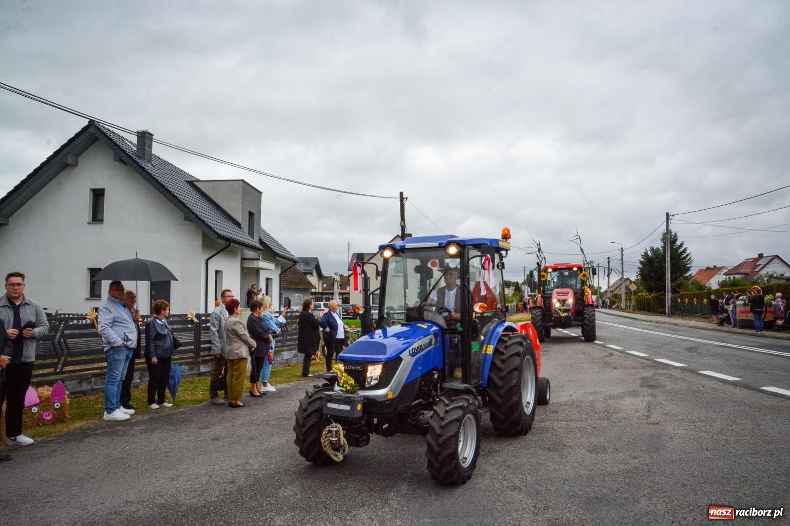 Zdjęcie w galerii na portalu naszraciborz.pl: Siedliska świętują dożynki gminno-powiatowe. Korowód, koncerty i Bitwa smaków [FOTO i WIDEO] wiadomości z regionu