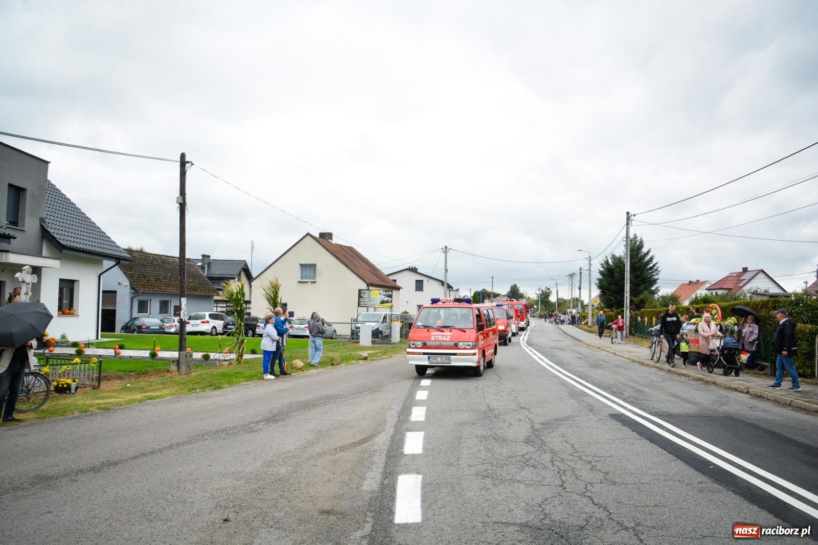 Zdjęcie w galerii na portalu naszraciborz.pl: Siedliska świętują dożynki gminno-powiatowe. Korowód, koncerty i Bitwa smaków [FOTO i WIDEO] wiadomości z regionu