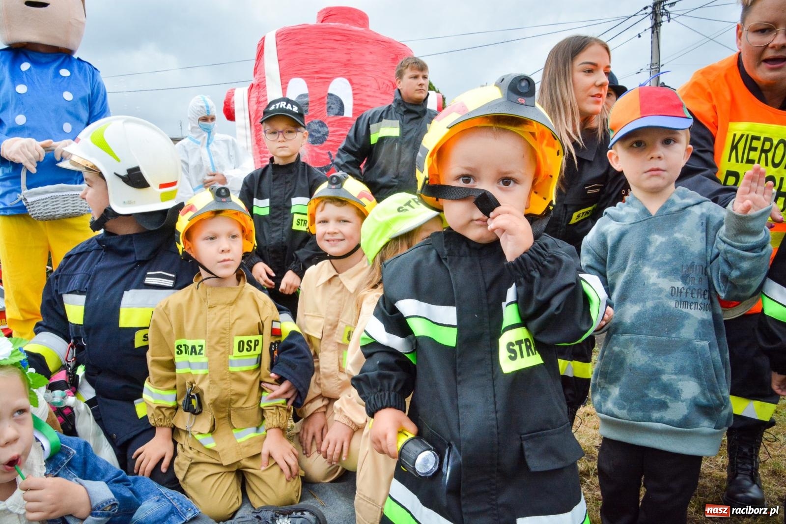 Zdjęcie w galerii na portalu naszraciborz.pl: Siedliska świętują dożynki gminno-powiatowe. Korowód, koncerty i Bitwa smaków [FOTO i WIDEO] wiadomości z regionu