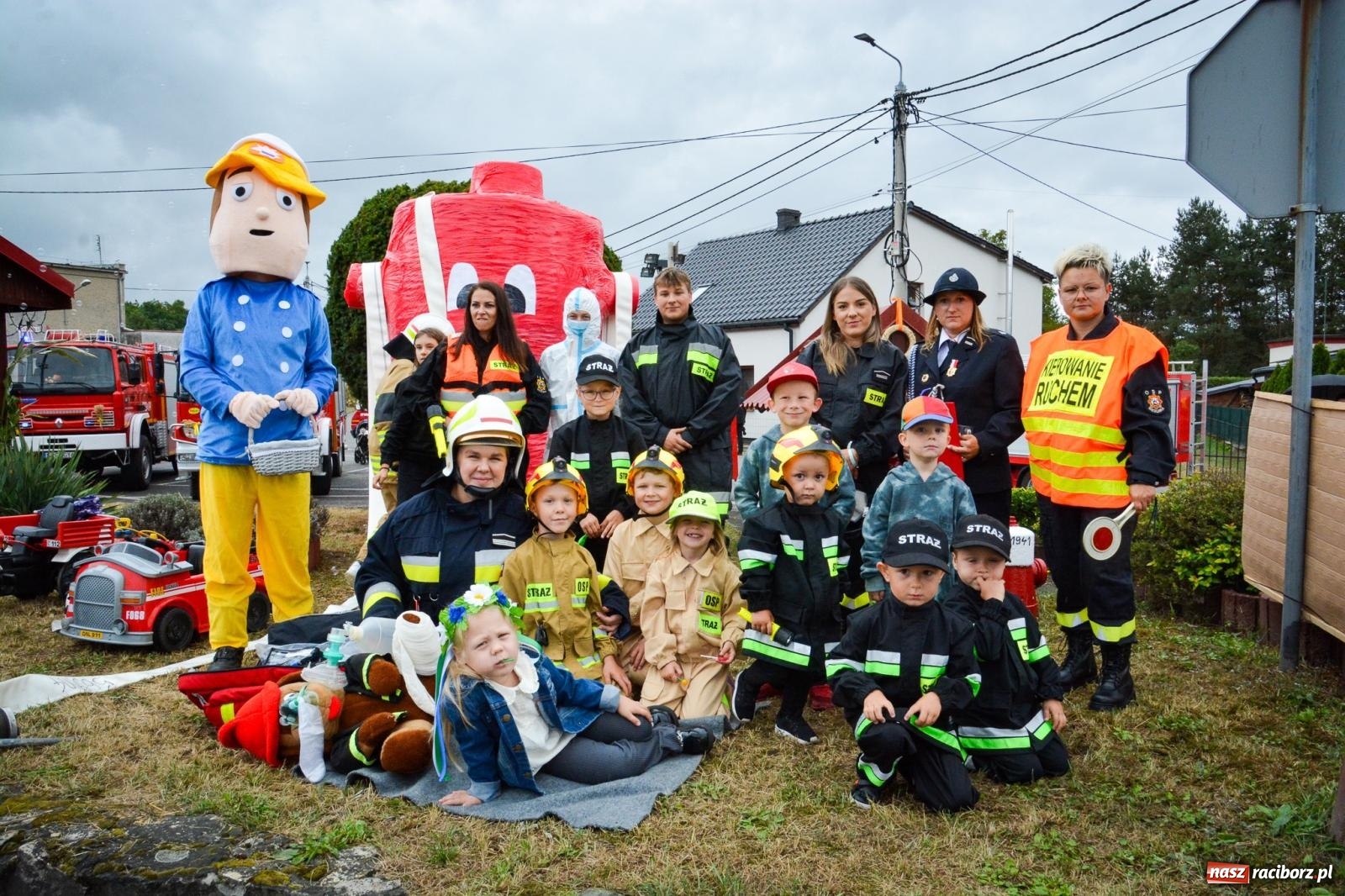 Zdjęcie w galerii na portalu naszraciborz.pl: Siedliska świętują dożynki gminno-powiatowe. Korowód, koncerty i Bitwa smaków [FOTO i WIDEO] wiadomości z regionu