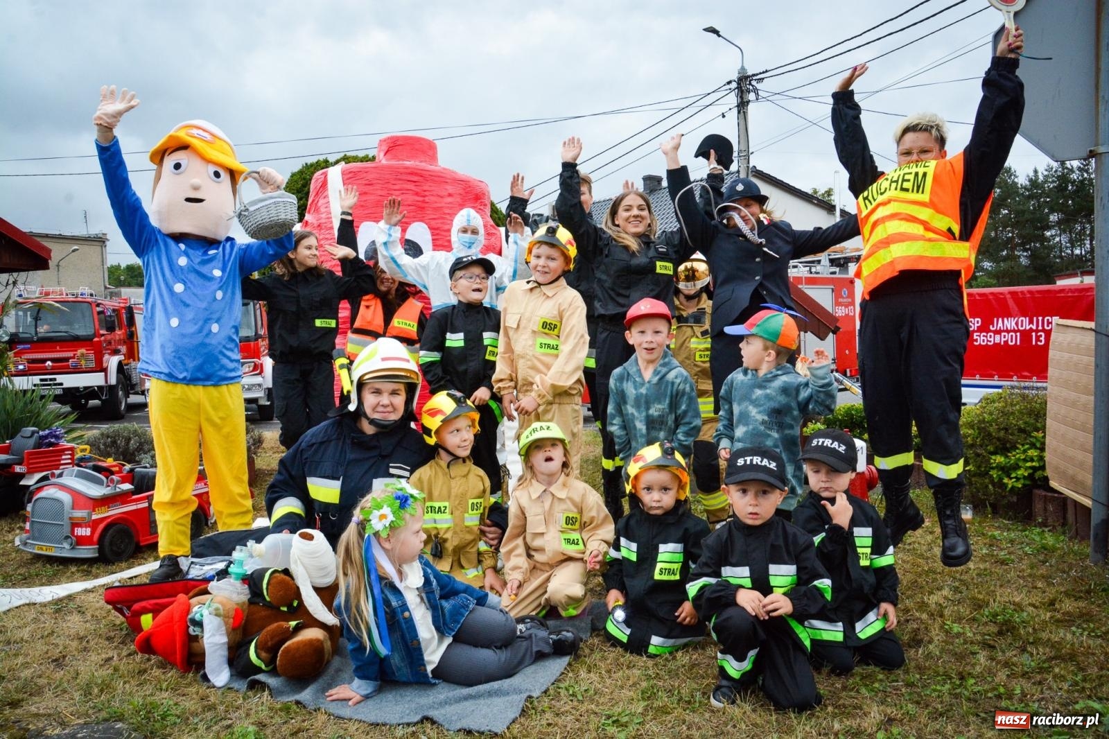 Zdjęcie w galerii na portalu naszraciborz.pl: Siedliska świętują dożynki gminno-powiatowe. Korowód, koncerty i Bitwa smaków [FOTO i WIDEO] wiadomości z regionu