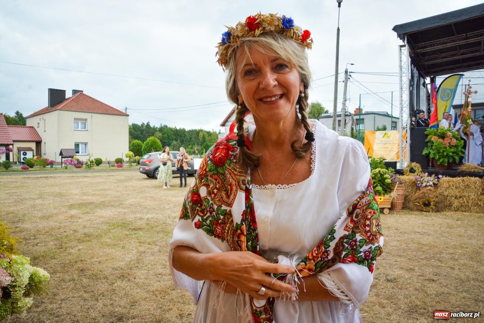 Zdjęcie w galerii na portalu naszraciborz.pl: Siedliska świętują dożynki gminno-powiatowe. Korowód, koncerty i Bitwa smaków [FOTO i WIDEO] wiadomości z regionu