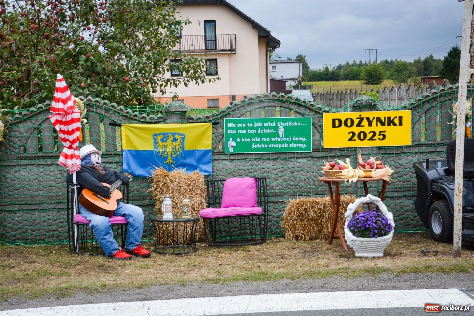 Zdjęcie w galerii na portalu naszraciborz.pl: Siedliska świętują dożynki gminno-powiatowe. Korowód, koncerty i Bitwa smaków [FOTO i WIDEO] wiadomości z regionu