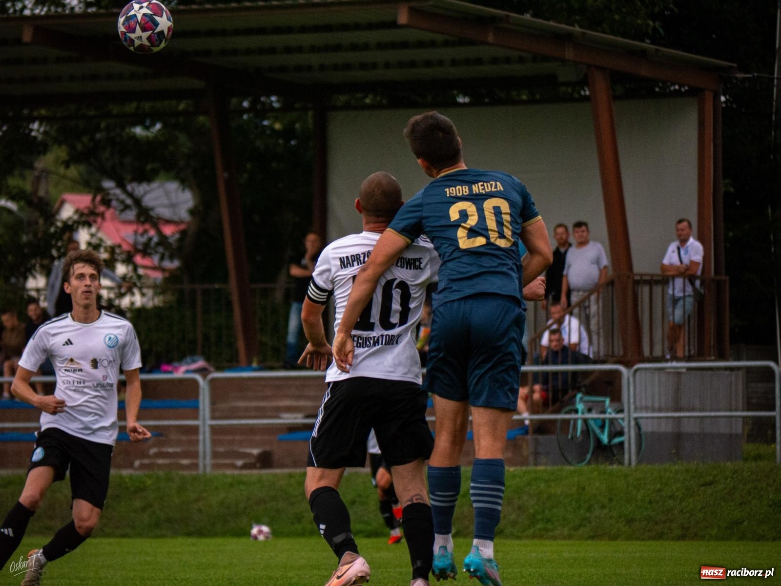 Zdjęcie w galerii na portalu naszraciborz.pl: Klasa okręgowa: Emocjonujące starcie w Nędzy [FOTO] wiadomości z regionu