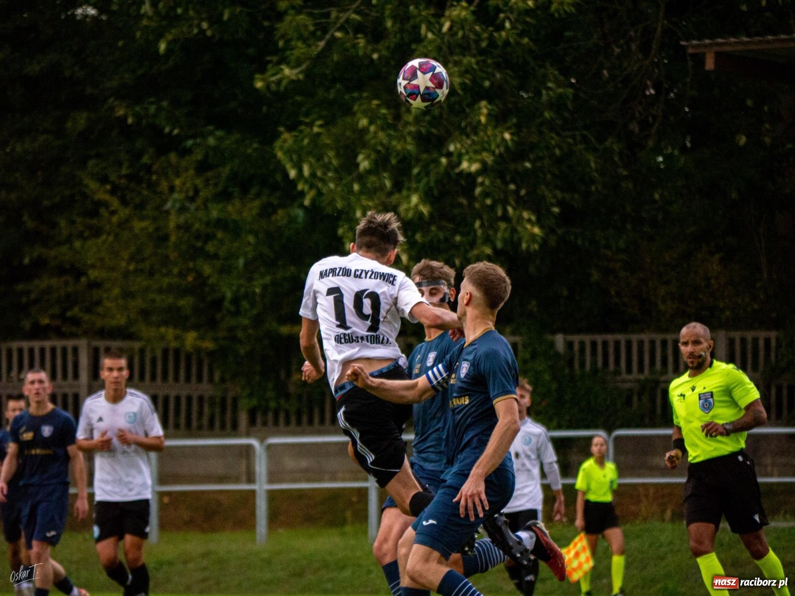 Zdjęcie w galerii na portalu naszraciborz.pl: Klasa okręgowa: Emocjonujące starcie w Nędzy [FOTO] wiadomości z regionu
