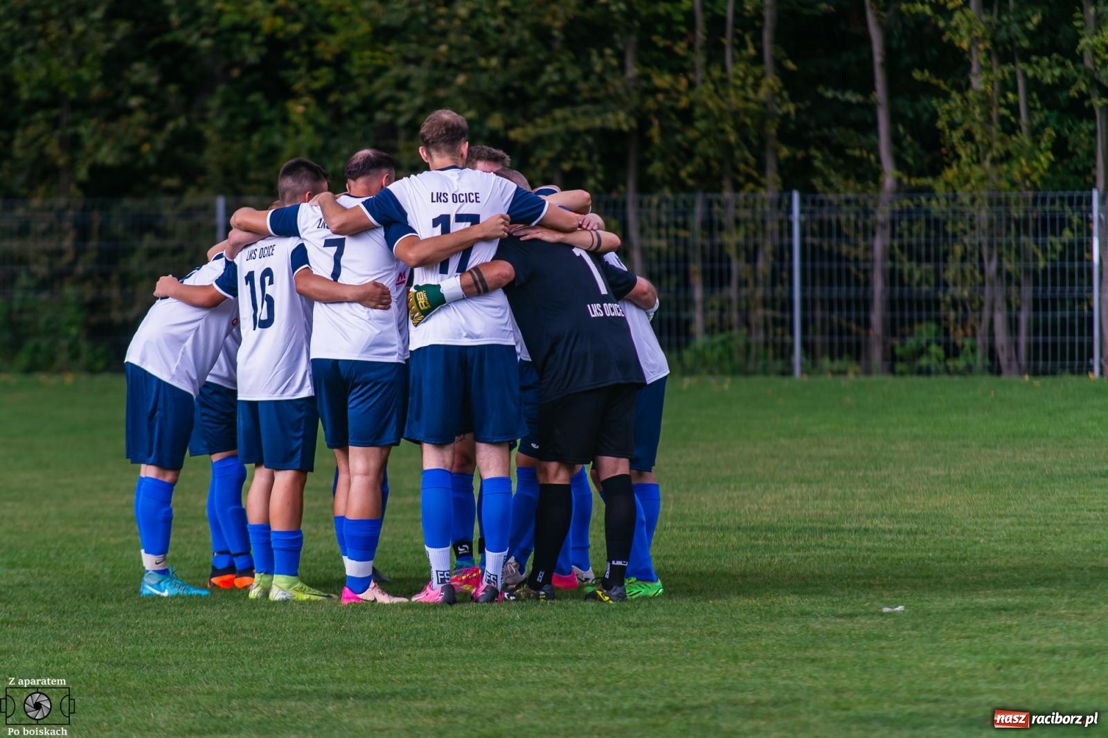 Zdjęcie w galerii na portalu naszraciborz.pl: B klasa: Lokomotywa z Tuwima rozjechała Brzezie [FOTO] wiadomości z regionu